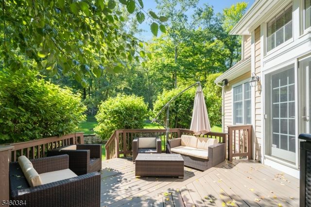 16 Trinity Pl, Warren Twp., NJ 07059