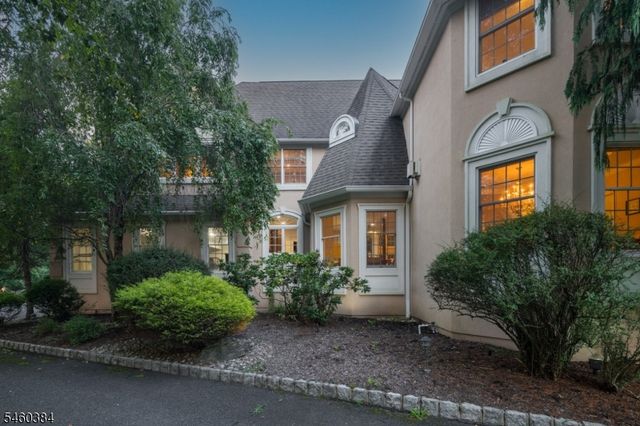16 Trinity Pl, Warren Twp., NJ 07059