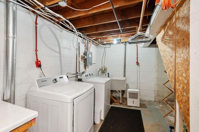 2821 Quebec Avenue S, Saint Louis Park, MN 55426