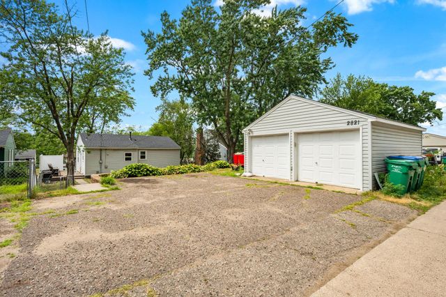 2821 Quebec Avenue S, Saint Louis Park, MN 55426