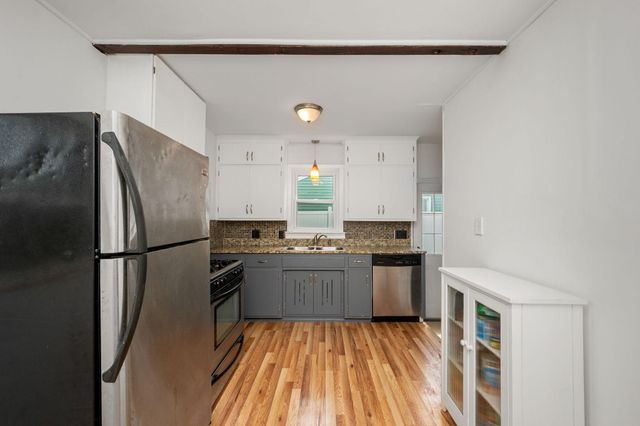 2821 Quebec Avenue S, Saint Louis Park, MN 55426