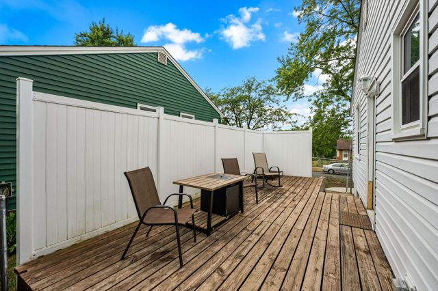 2821 Quebec Avenue S, Saint Louis Park, MN 55426
