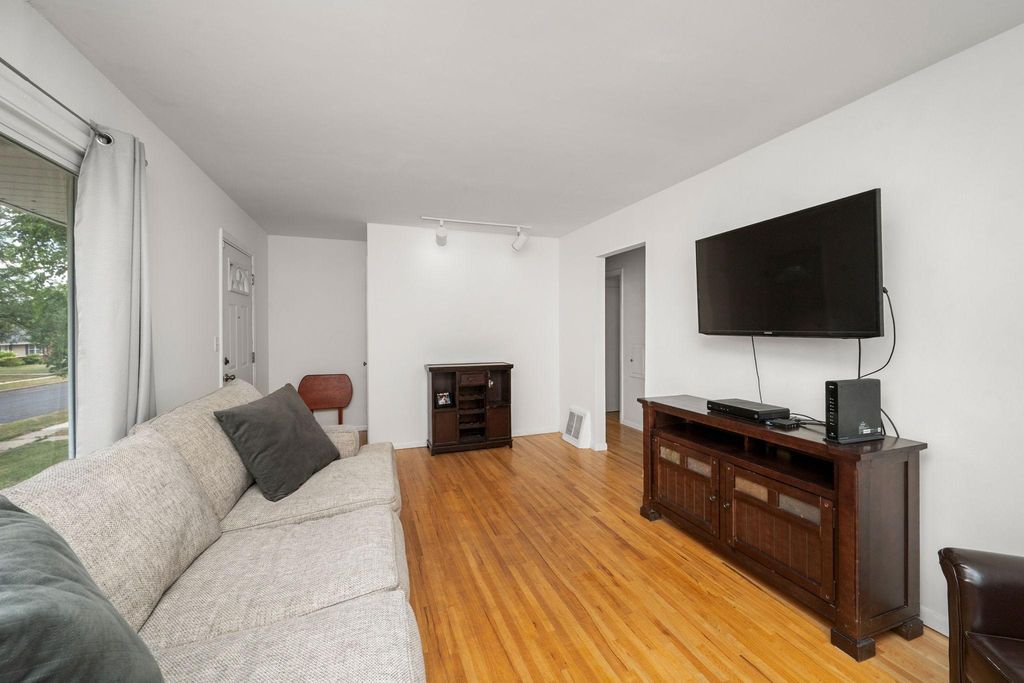 2821 Quebec Avenue S, Saint Louis Park, MN 55426 — photo 4