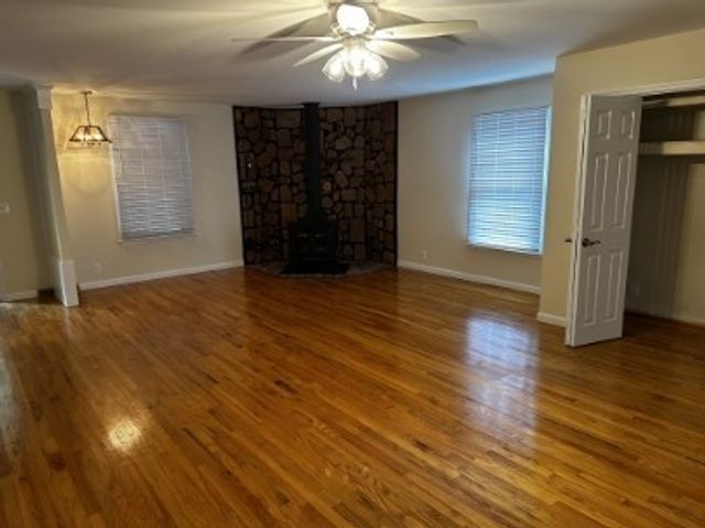 425 Jones Mill Rd, La Vergne, TN 37086