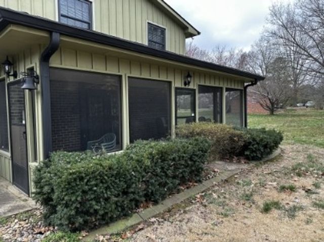 425 Jones Mill Rd, La Vergne, TN 37086