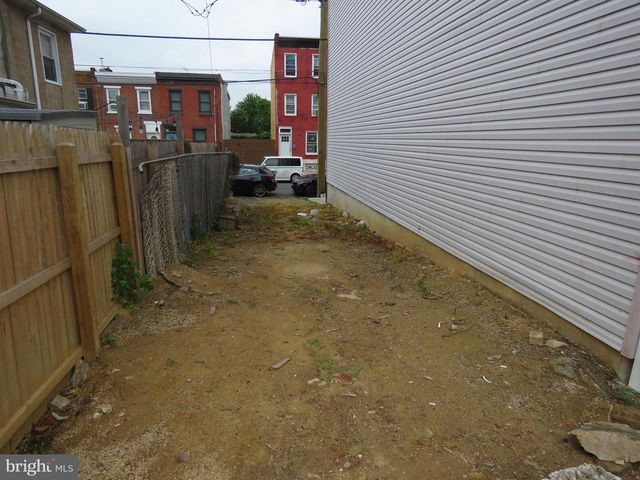 2461 SEPVIVA ST, Philadelphia, PA 19125