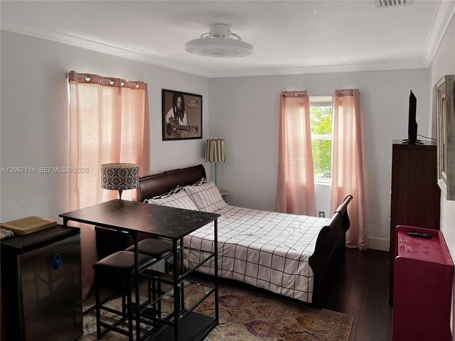 2100 NE 170th Street, North Miami Beach, FL 33162