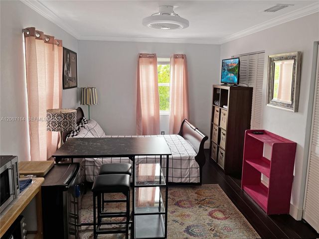 2100 NE 170th Street, North Miami Beach, FL 33162