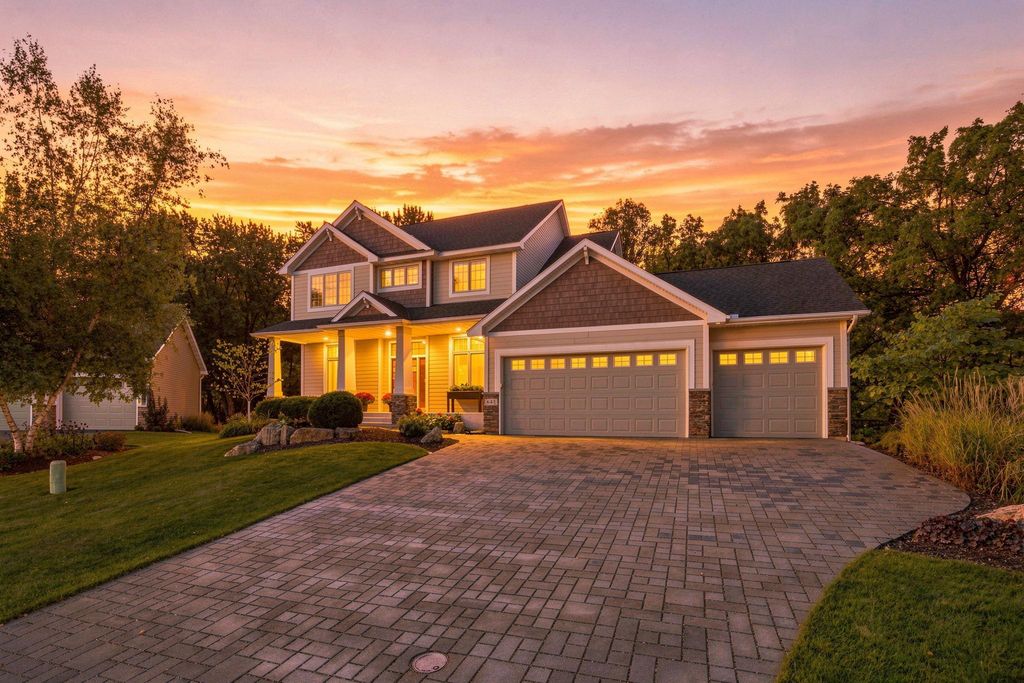 642 Woodland Way, Eagan, MN 55123 — exterior