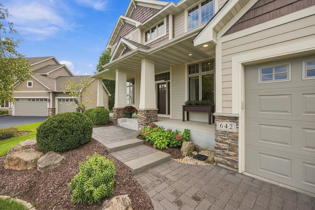 642 Woodland Way, Eagan, MN 55123 — photo 5