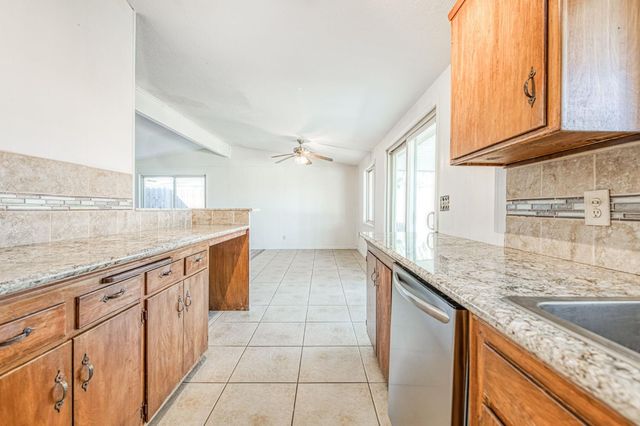 145 Rall Avenue, Clovis, CA 93612