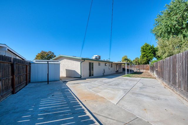 145 Rall Avenue, Clovis, CA 93612