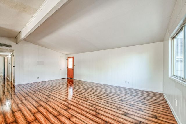 145 Rall Avenue, Clovis, CA 93612