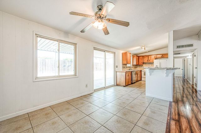 145 Rall Avenue, Clovis, CA 93612