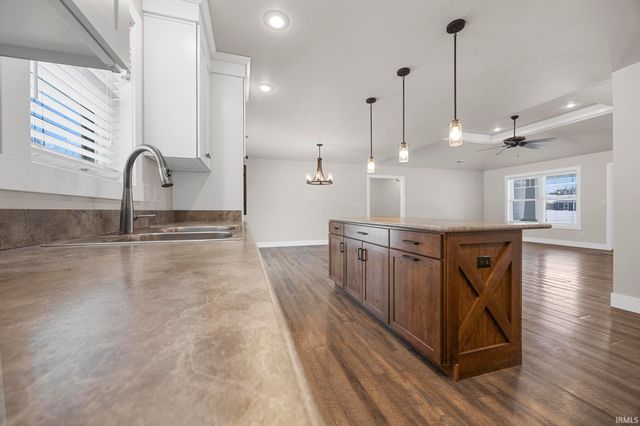 1709 Ashwood Drive, Jasper, IN 47446