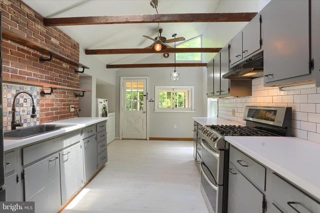 221-223 S PITT ST, Carlisle, PA 17013