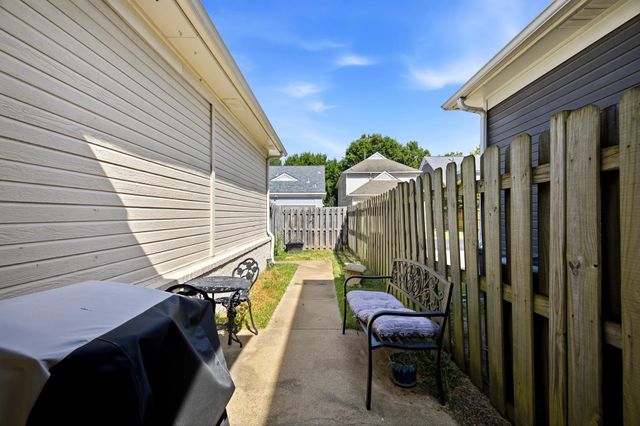 1282 E ISLAND PL, Memphis, TN 38103