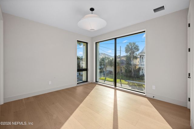1475 OCEAN Boulevard, Atlantic Beach, FL 32233