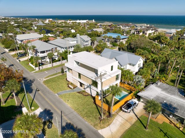 1475 OCEAN Boulevard, Atlantic Beach, FL 32233