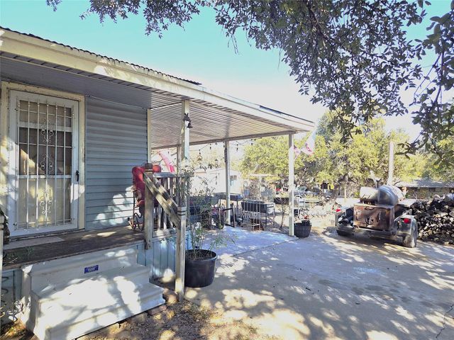 200 Hill Top Road, Glen Rose, TX 76043