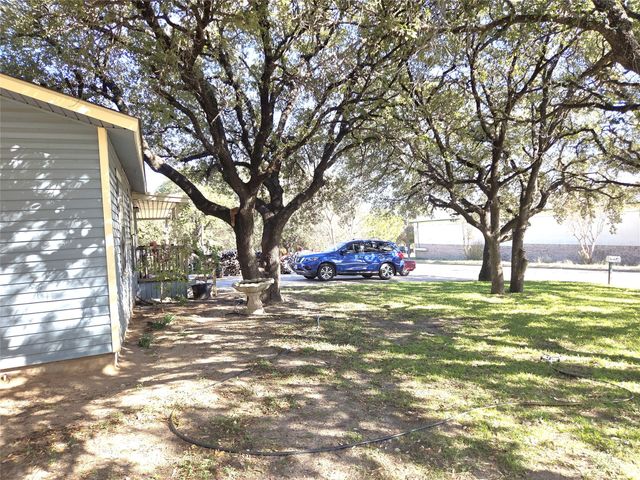 200 Hill Top Road, Glen Rose, TX 76043