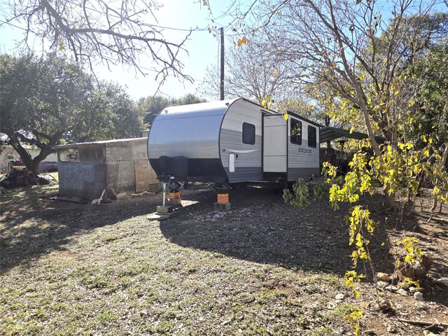 200 Hill Top Road, Glen Rose, TX 76043