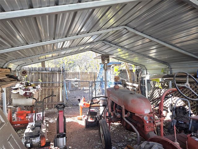 200 Hill Top Road, Glen Rose, TX 76043