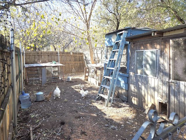 200 Hill Top Road, Glen Rose, TX 76043