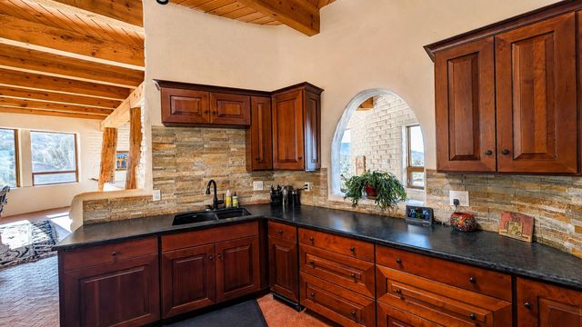 303 Spring Creek Place NE, Albuquerque, NM 87122