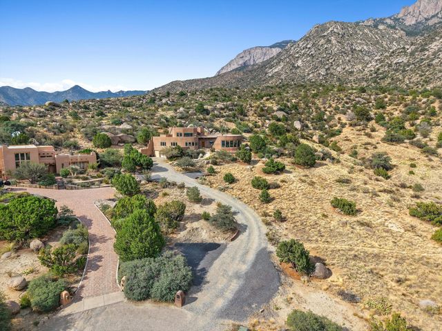 303 Spring Creek Place NE, Albuquerque, NM 87122