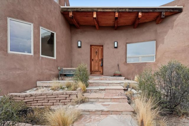 303 Spring Creek Place NE, Albuquerque, NM 87122