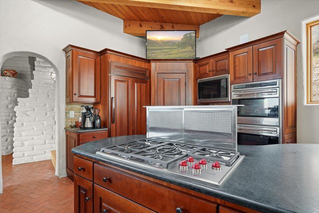 303 Spring Creek Place NE, Albuquerque, NM 87122