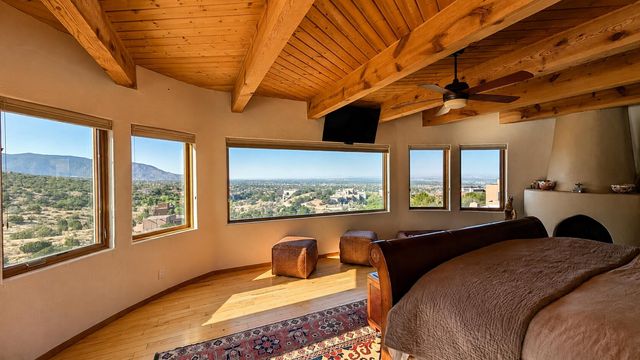 303 Spring Creek Place NE, Albuquerque, NM 87122