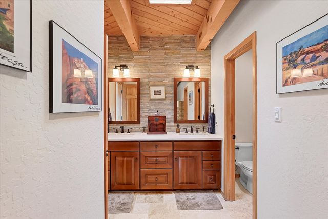 303 Spring Creek Place NE, Albuquerque, NM 87122