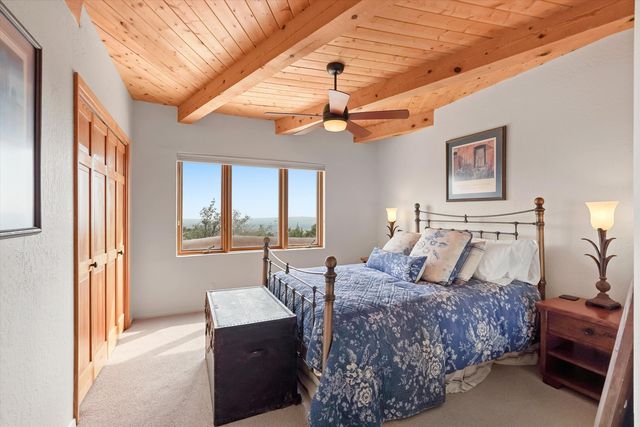 303 Spring Creek Place NE, Albuquerque, NM 87122