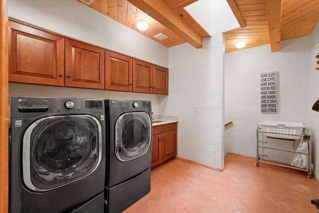 303 Spring Creek Place NE, Albuquerque, NM 87122