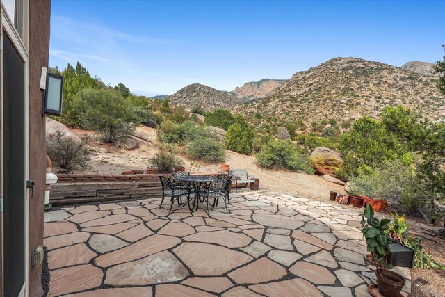 303 Spring Creek Place NE, Albuquerque, NM 87122