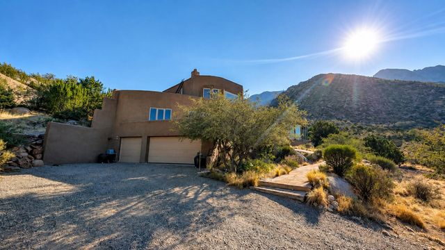 303 Spring Creek Place NE, Albuquerque, NM 87122