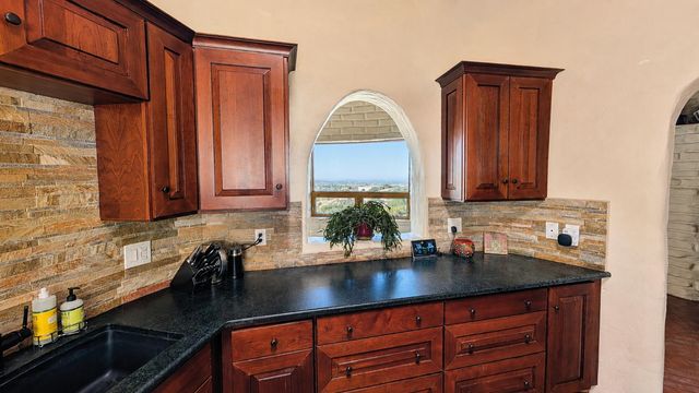 303 Spring Creek Place NE, Albuquerque, NM 87122
