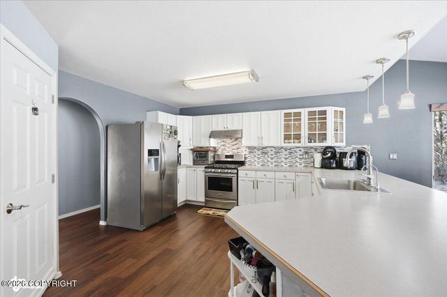 6741 W Hemmer Drive, Wasilla, AK 99623