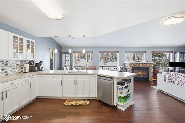 6741 W Hemmer Drive, Wasilla, AK 99623