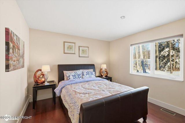 6741 W Hemmer Drive, Wasilla, AK 99623