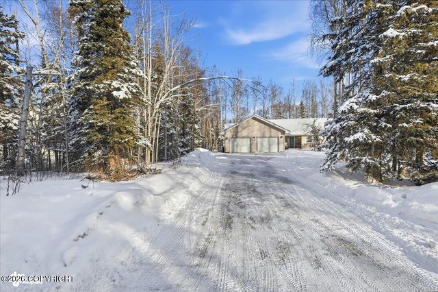 6741 W Hemmer Drive, Wasilla, AK 99623