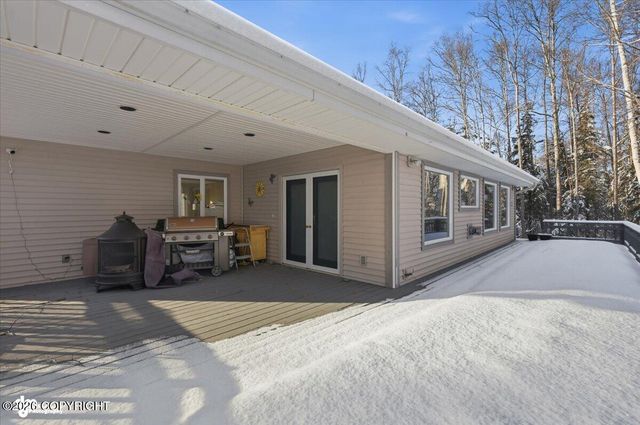 6741 W Hemmer Drive, Wasilla, AK 99623