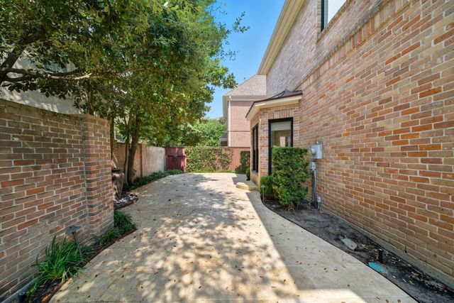 4944 Tilbury Drive, Houston, TX 77056