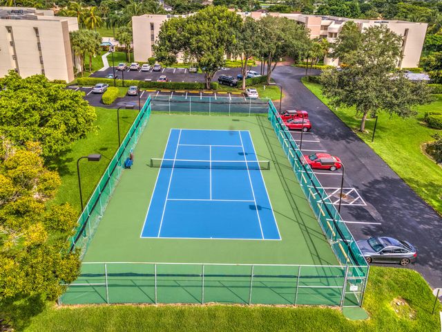 5701 Camino Del Sol 204, Boca Raton, FL 33433