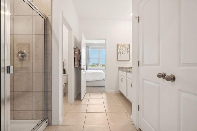 1733 BLUE LAGOON CIRCLE, Mascotte, FL 34753