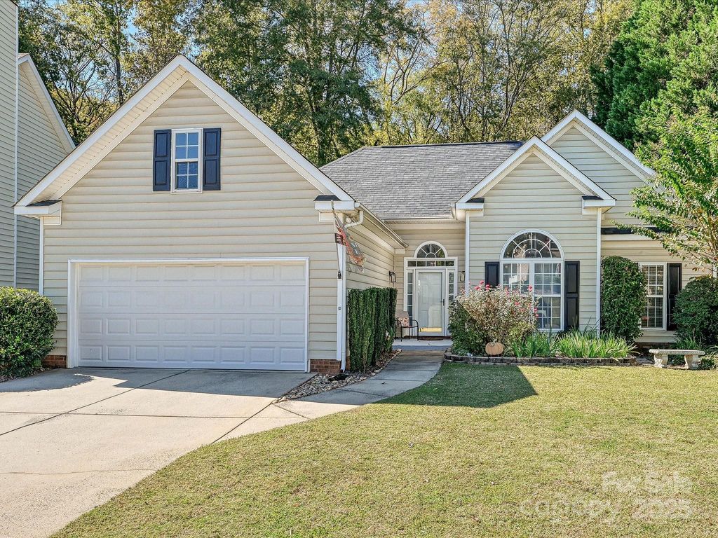 2812 Huckleberry Hill Drive, Fort Mill, SC 29715
