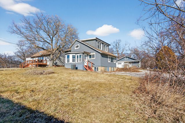 42319 N Woodbine Avenue, Antioch, IL 60002