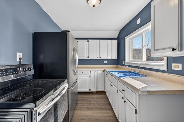 42319 N Woodbine Avenue, Antioch, IL 60002